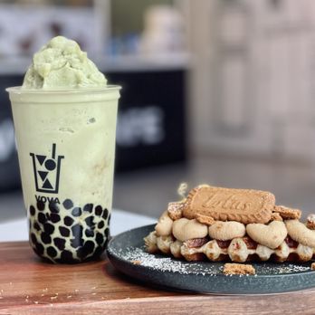 Vova Cafe - PISTACHIO SLUSH & COOKIE BUTTER CROIFFLE - Coffee & Tea Near Me - Las Vegas, Nevada