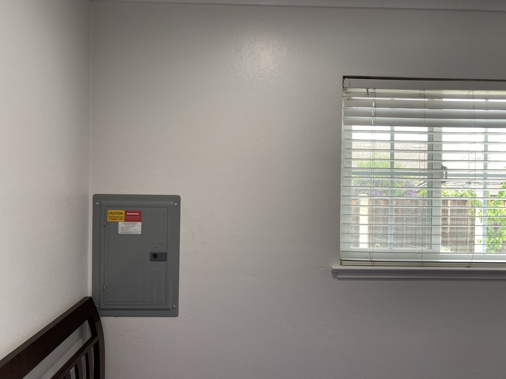 Slide of Ben Hernandez Electrical
