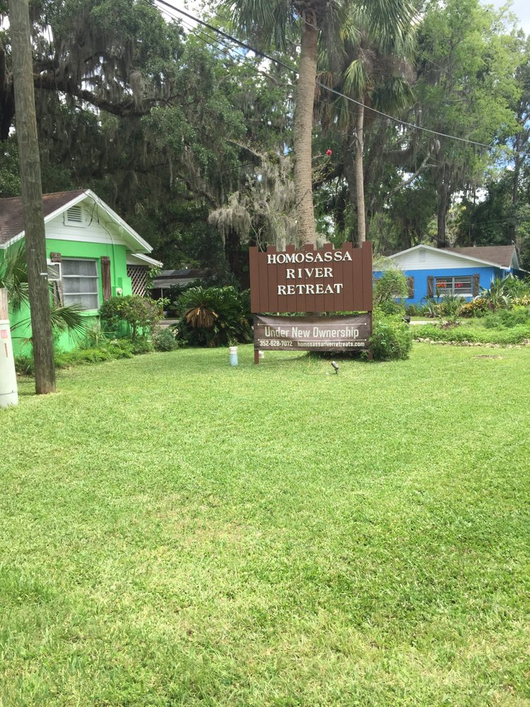 HOMOSASSA RIVER RETREAT Updated September 2024 10606 W Halls River