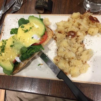 First Watch - Eggs Benedict Florentine! - Breakfast & Brunch Near Me - Pittsburgh, Pennsylvania