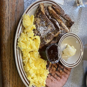 Riverwalk Restaurant - French Toast Plate - Breakfast & Brunch Near Me - Astoria, Oregon Riverwalk Restaurant - French Toast Plate - Breakfast & Brunch Near Me - Astoria, Oregon