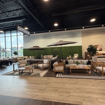 Living Spaces - Home Decor Near Me - Fresno, California
