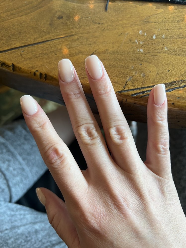 Simply Loves Nails Logo