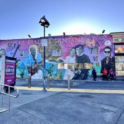 BART - 24th St Mission Station - Mural saves the day