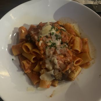 Taffer's Tavern Alpharetta - Pasta with Chicken - New American Near Me - Alpharetta, Georgia Taffer's Tavern Alpharetta - Pasta with Chicken - New American Near Me - Alpharetta, Georgia