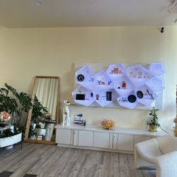 Daisy Permanent Makeup & Academy
