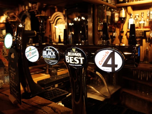 Oak Tree Inn by null