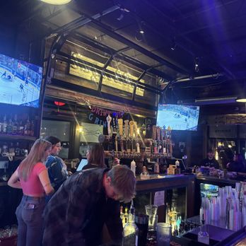 D.C. Cobb's - Burgers Near Me - McHenry, Illinois