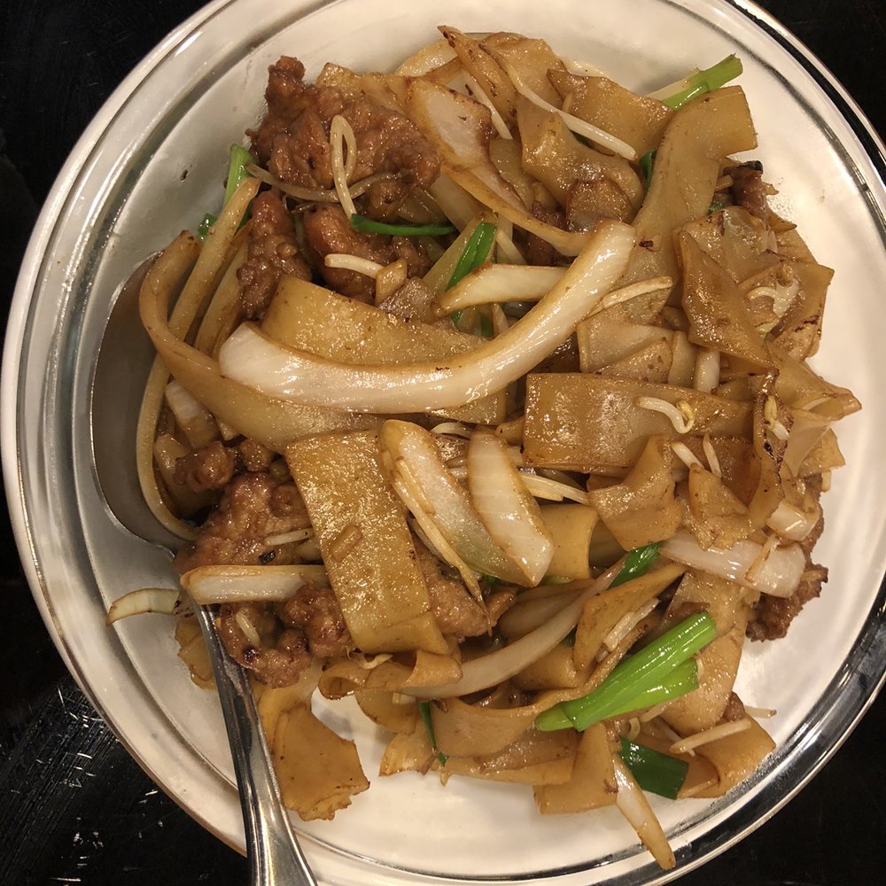 Fu Mon Lau - Beef Ho Fun (noodle dish) - Cantonese Near Me - Centerville, Ohio