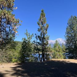Lake Siskiyou