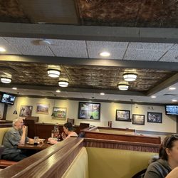 99 Restaurants - Decorations