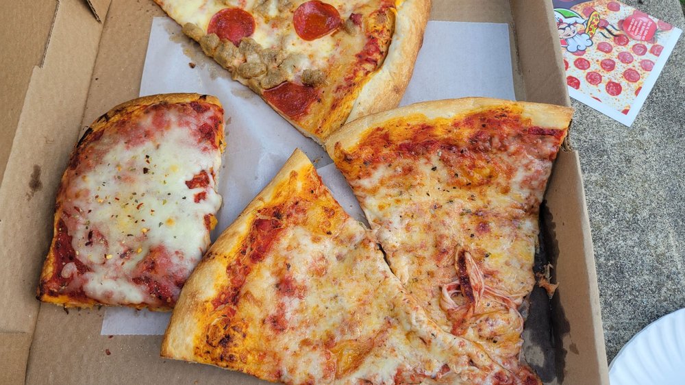 CAPRI PIZZERIA & RESTAURANT 65 Photos & 167 Reviews 221 Canada St