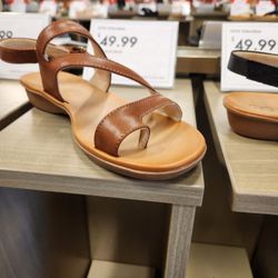 DSW Designer Shoe Warehouse