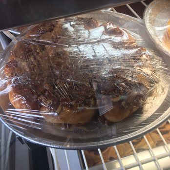 Wheatfields Eatery and Bakery - Caramel pecan rolls - American Near Me - Omaha, Nebraska