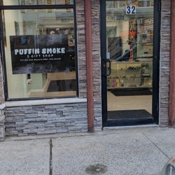 Puffin Smoke and Gift Shop