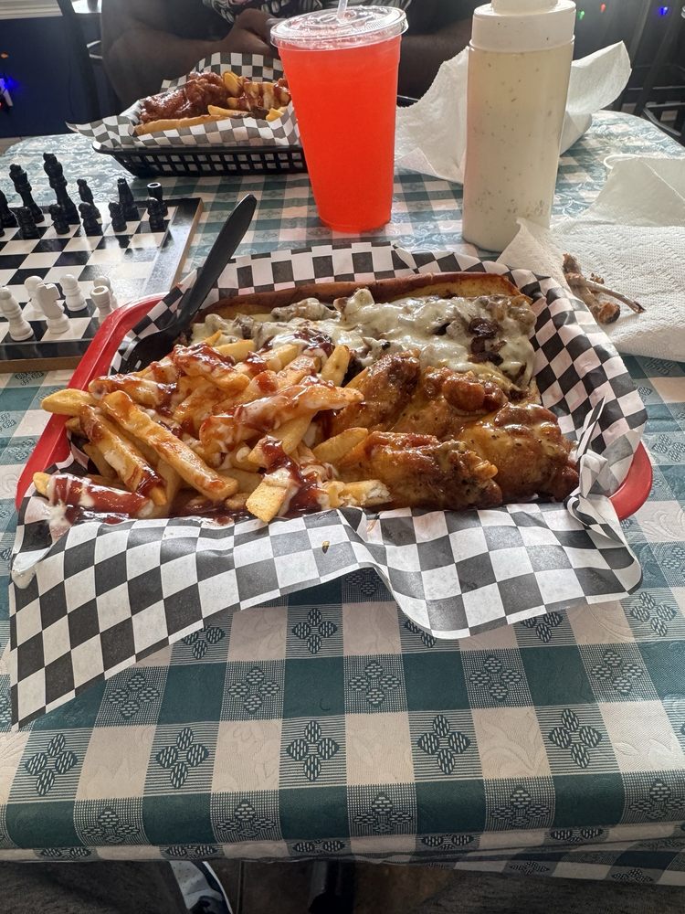 Food from Mr Chef's Hot Wings And Things