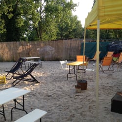 Beach Ost 6/14 - Mixed Area: half Executive Lounge, half Children Playground