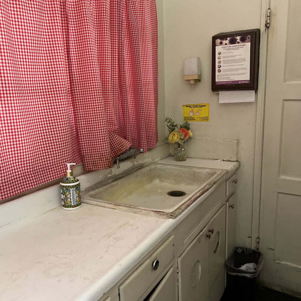 Tony's French Dips - Washing station - Sandwiches Near Me - Pomona, California Tony's French Dips - Washing station - Sandwiches Near Me - Pomona, California