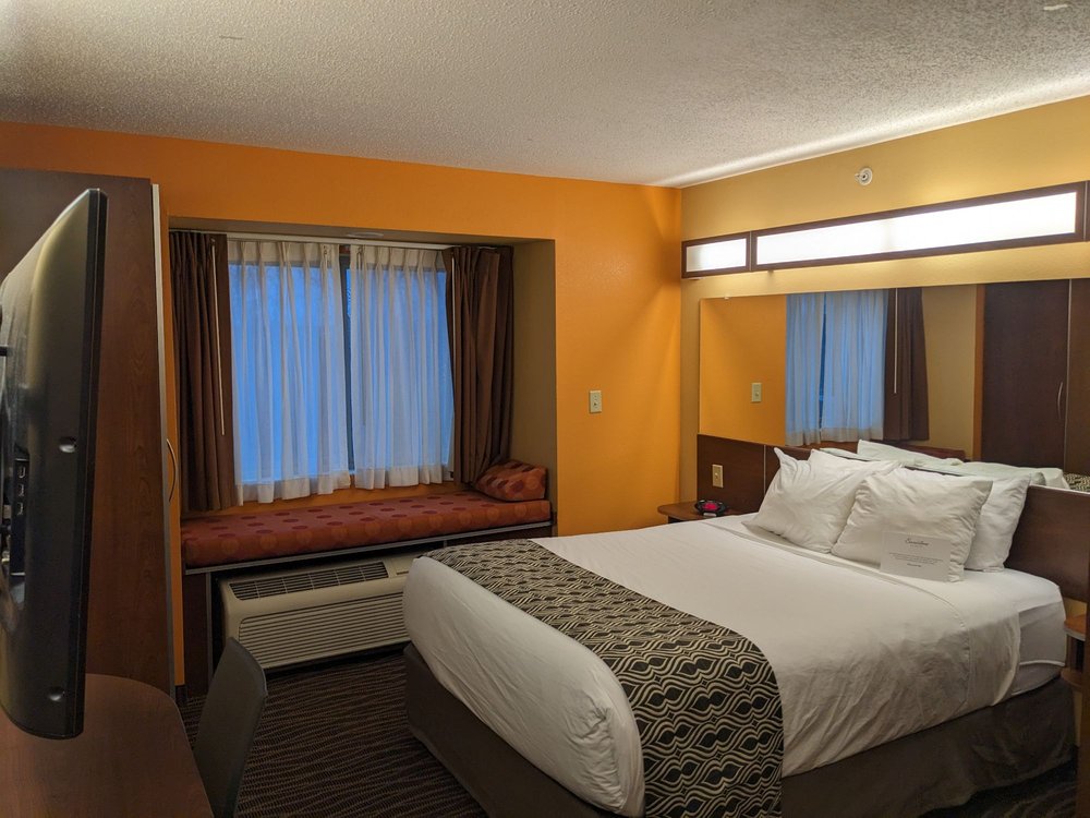 SANDSTONE HOLLOW INN Updated August 2024 5118 Ny365, Verona, New