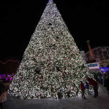Lake Compounce - Holiday lights - Amusement Parks Near Me - Bristol, Connecticut Lake Compounce - Holiday lights - Amusement Parks Near Me - Bristol, Connecticut