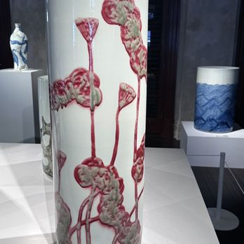 季豐軒 - Bai Ming. The Ref Lotus - Quiver. 2011. Porcelain. - Art Galleries Near Me - Hong Kong, HK