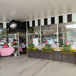 La De Da - Storefront