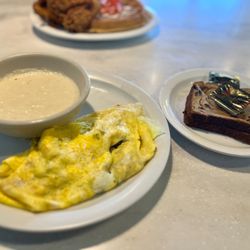 Omelette Cafe - Western Omelet and Raisin Toast