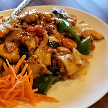 Chiang Mai Thai Cookhouse - Drunken Noodle Chicken (Thai Spicy) - Thai Near Me - McLean, Virginia Chiang Mai Thai Cookhouse - Drunken Noodle Chicken (Thai Spicy) - Thai Near Me - McLean, Virginia