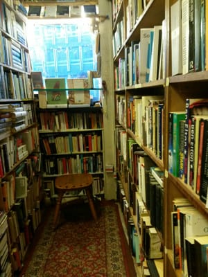 Armchair Books by null