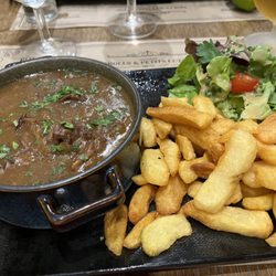 Estaminet des Trolls et Petits Lutins - Carbonnade with fries