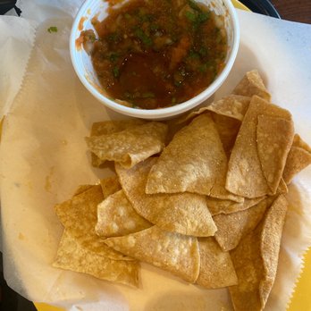 La Imperial Taqueria - Chips and salsa. Chips over done. And salsa taste like tomato sauce. - Mexican Near Me - Bakersfield, California La Imperial Taqueria - Chips and salsa. Chips over done. And salsa taste like tomato sauce. - Mexican Near Me - Bakersfield, California