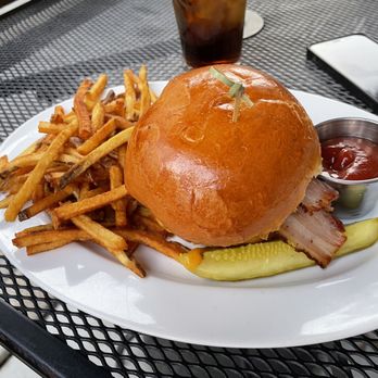 Centennial Crafted Beer & Eatery - Centennial Diner Burger - Beer Bar Near Me - Chicago, Illinois