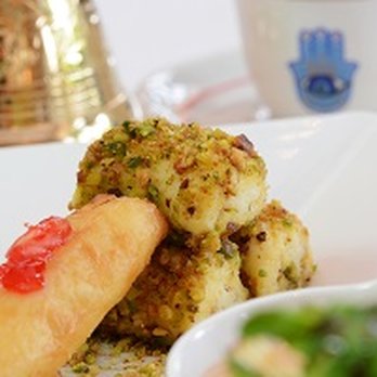 Restaurant Phoenicia - leckeres libanesisches Dessert - Lebanese Near Me - Berlin, BE