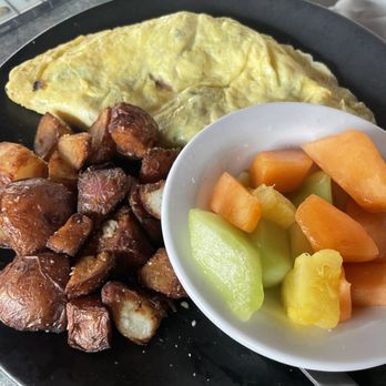 Empire Cafe - Create Your Own Omelet (Up to 4 Items) | ig: @veroeatss - Breakfast & Brunch Near Me - Houston, Texas