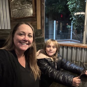 Buffalo Nickel - Dinner time - Pizza Near Me - Avalon, California Buffalo Nickel - Dinner time - Pizza Near Me - Avalon, California