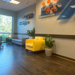 One Step Diagnostic - Decorated very nicely! Great staff! In and out x-ray! Highly recommend!