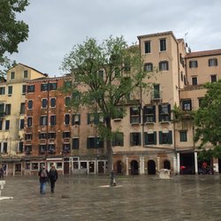 Ghimel Garden - Piazza near restaurant