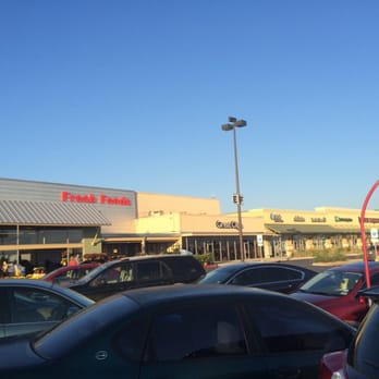 H-E-B - ows a parking lot full of cars - Grocery Near Me - New Braunfels, Texas H-E-B - ows a parking lot full of cars - Grocery Near Me - New Braunfels, Texas