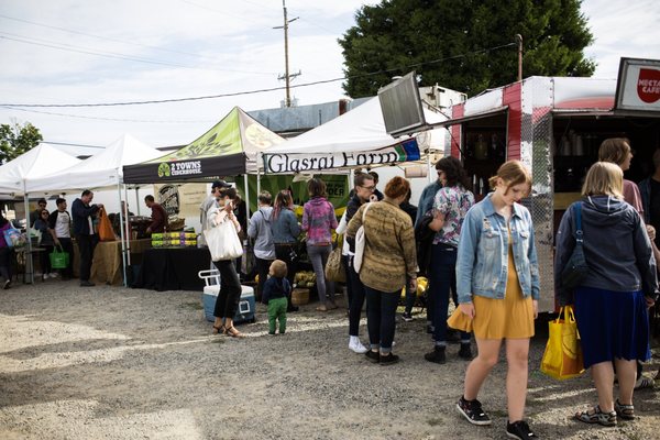 Montavilla Farmers Market by null