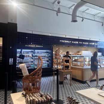 Paris Baguette - Bakeries Near Me - Clifton, New Jersey Paris Baguette - Bakeries Near Me - Clifton, New Jersey