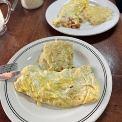 Cafe Bean - Veggie omelette with tocino :)