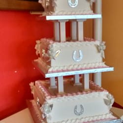 Keegans Home Bakery - Traditional Wedding Cake