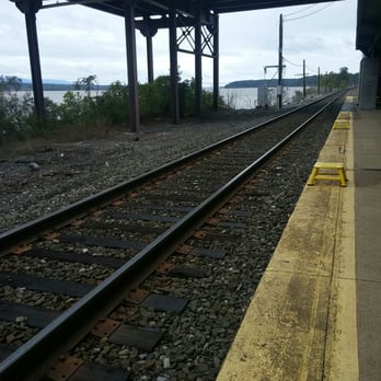 Rhinecliff Amtrak Train Station - Train Stations Near Me - Rhinecliff, New York Rhinecliff Amtrak Train Station - Train Stations Near Me - Rhinecliff, New York