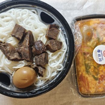 Jibei Chuan - Tomato and beef noodles with an egg (left), tomato and egg (right) - Chinese Near Me - Boston, Massachusetts Jibei Chuan - Tomato and beef noodles with an egg (left), tomato and egg (right) - Chinese Near Me - Boston, Massachusetts