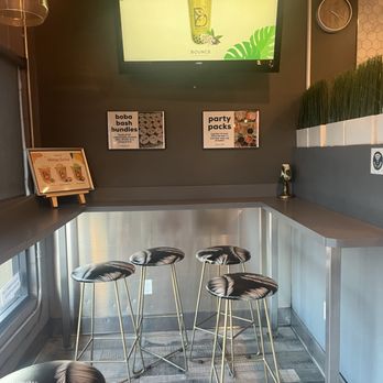 Bounce Boba Lounge - Indoor dining - Juice Bars & Smoothies Near Me - Northridge, California Bounce Boba Lounge - Indoor dining - Juice Bars & Smoothies Near Me - Northridge, California