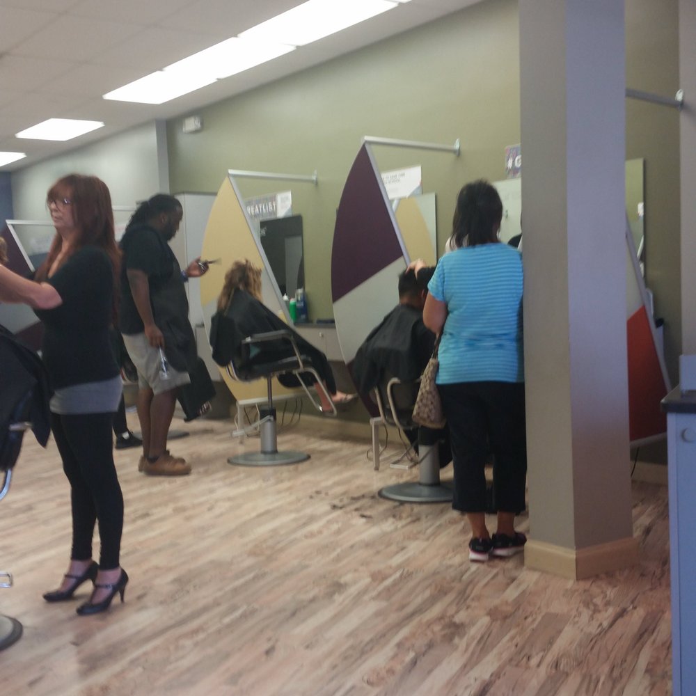 Great Clips - Hair Salons Near Me - Stratford, Connecticut
