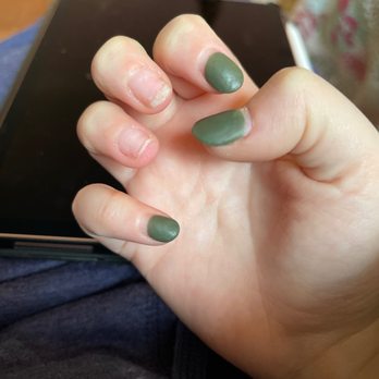 Elizabeth Nails Spa - Nice growth on them but 4 fell off in a week (2 on the other hand) - Nail Salons Near Me - Brunswick, Maine