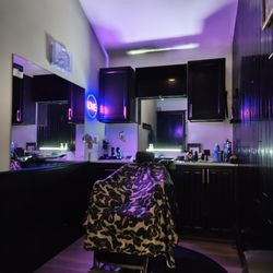 King's Den Hairstyling - Here's my spot