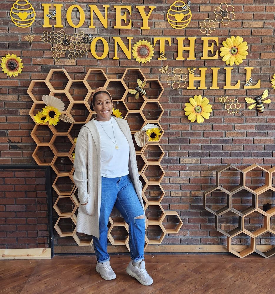 Honey On the Hill Logo