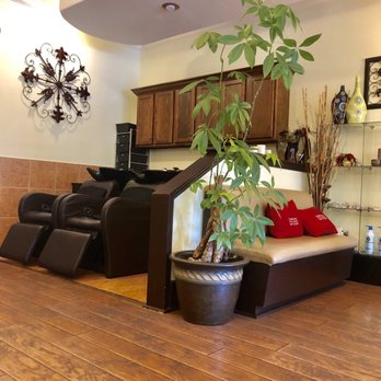 Esther Hair Salon - Shampoo station - Hair Stylists Near Me - Suwanee, Georgia